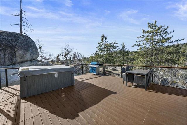 33334 Forrest Drive, Running Springs, CA 92382