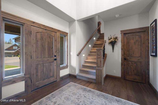 11671 N SPIRAEA LN, Hayden, ID 83835