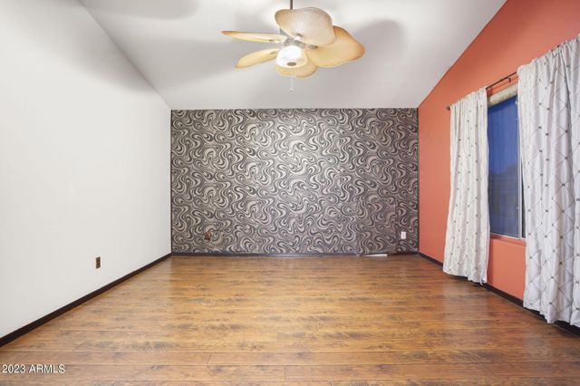 7775 N 52nd Drive, Glendale, AZ 85301