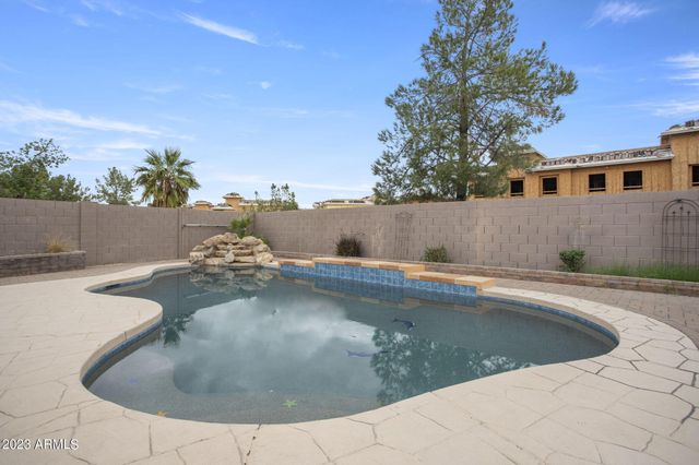 7775 N 52nd Drive, Glendale, AZ 85301