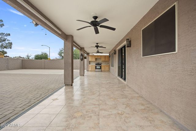 7775 N 52nd Drive, Glendale, AZ 85301