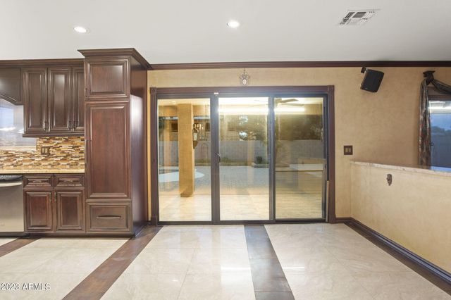 7775 N 52nd Drive, Glendale, AZ 85301