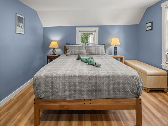 92 West St Apt A, Winooski, VT 05404