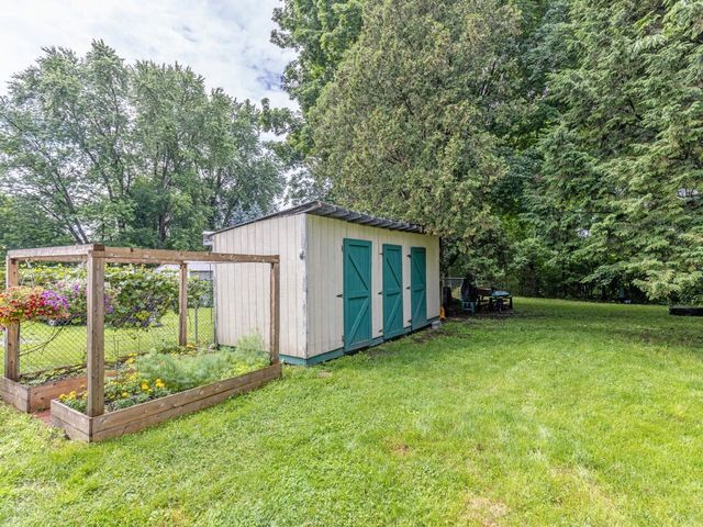 92 West St Apt A, Winooski, VT 05404