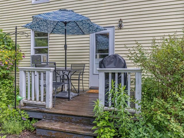 92 West St Apt A, Winooski, VT 05404