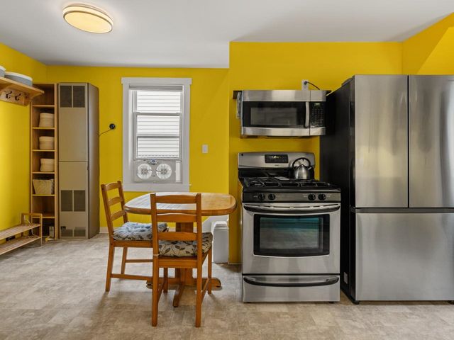 92 West St Apt A, Winooski, VT 05404