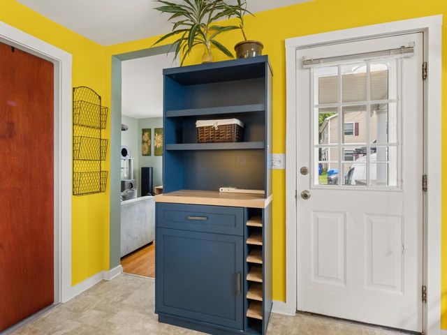92 West St Apt A, Winooski, VT 05404