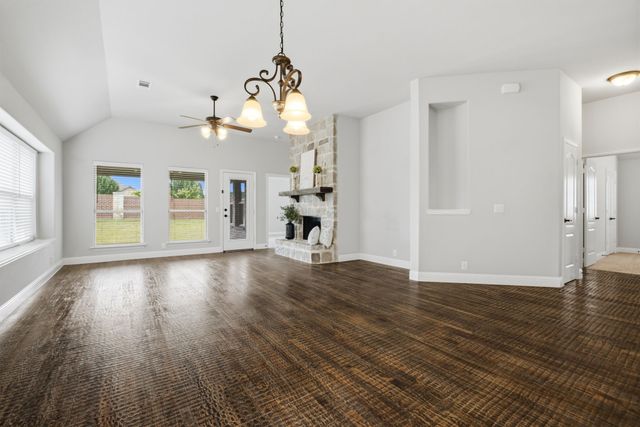 2115 Victoria Lane, Princeton, TX 75407