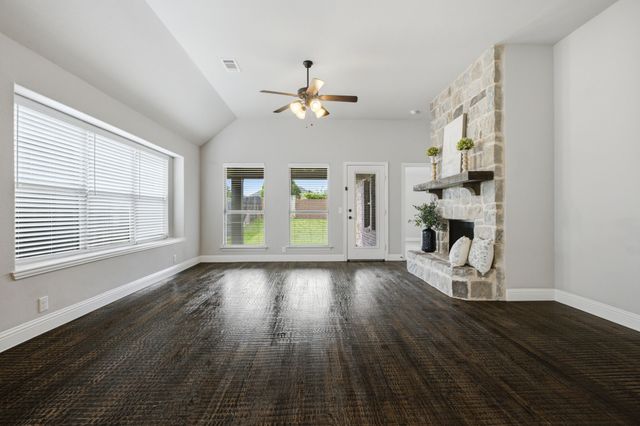 2115 Victoria Lane, Princeton, TX 75407