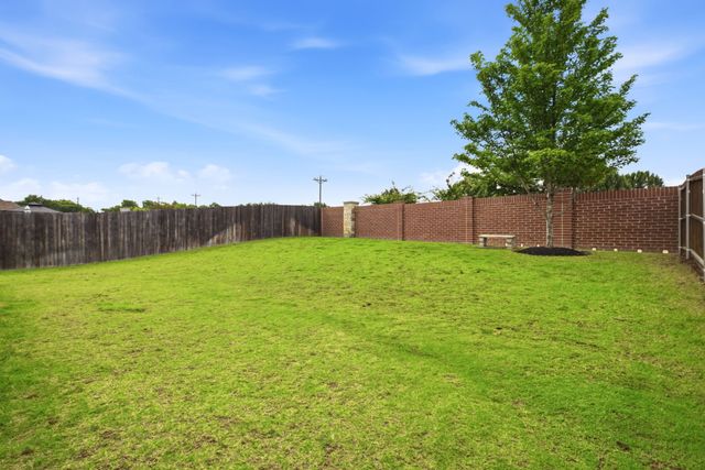 2115 Victoria Lane, Princeton, TX 75407