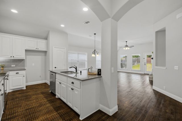 2115 Victoria Lane, Princeton, TX 75407