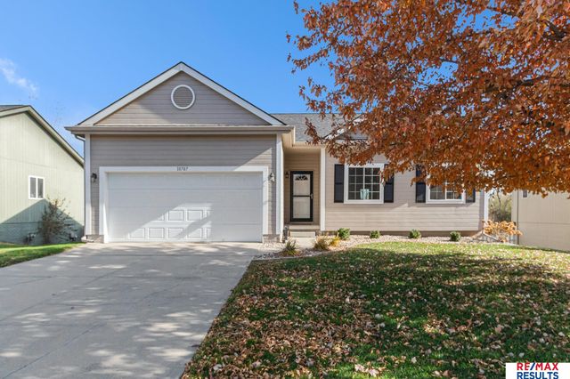 10707 Winding River Drive, Bellevue, NE 68123