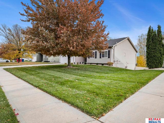 10707 Winding River Drive, Bellevue, NE 68123