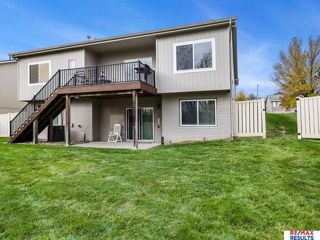 10707 Winding River Drive, Bellevue, NE 68123