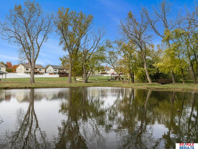 10707 Winding River Drive, Bellevue, NE 68123