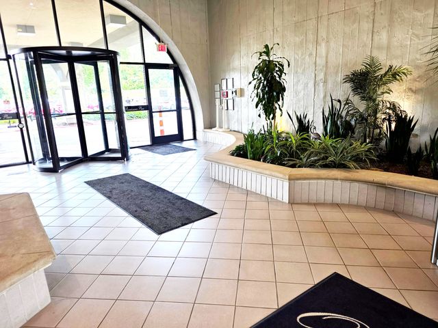 1 Renaissance Place 709, Palatine, IL 60067