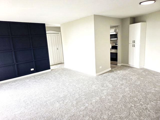1 Renaissance Place 709, Palatine, IL 60067