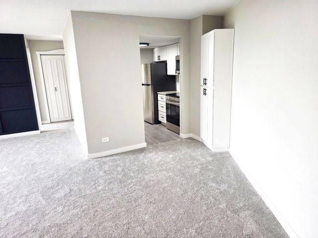 1 Renaissance Place 709, Palatine, IL 60067