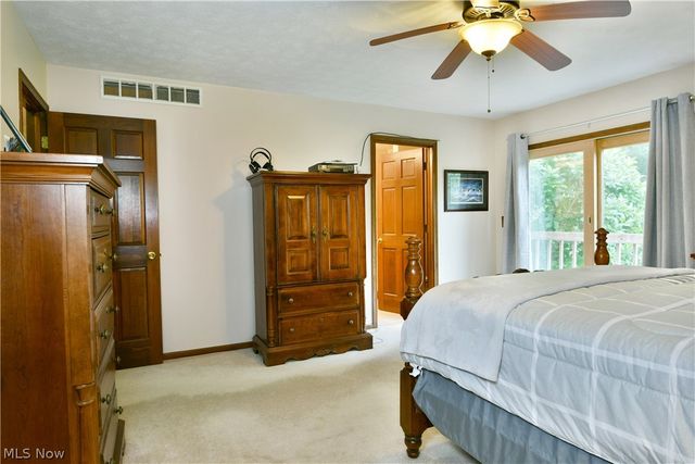 9540 Falcon Trak NE, Warren, OH 44484
