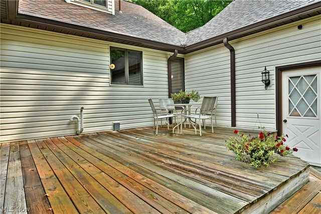 9540 Falcon Trak NE, Warren, OH 44484