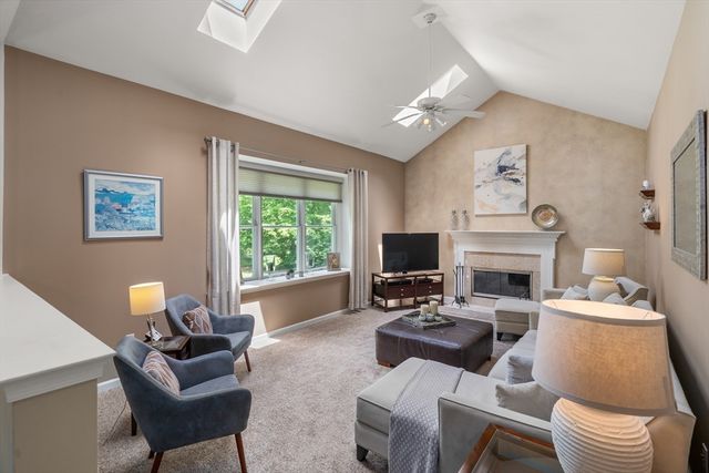 15 Winthrop Dr., Franklin, MA 02038