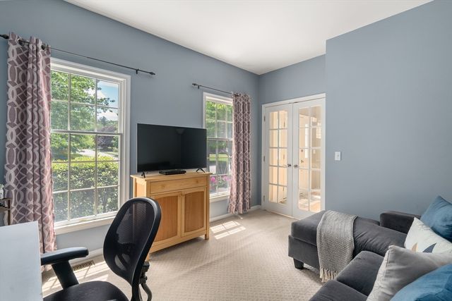 15 Winthrop Dr., Franklin, MA 02038