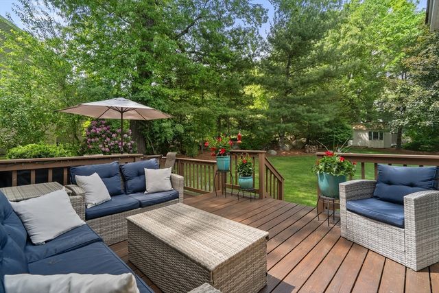 15 Winthrop Dr., Franklin, MA 02038