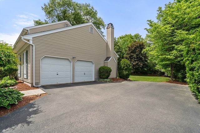 15 Winthrop Dr., Franklin, MA 02038