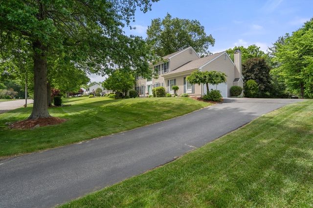15 Winthrop Dr., Franklin, MA 02038