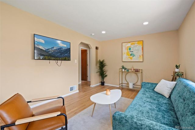 1055 S Bryant Street, Denver, CO 80219