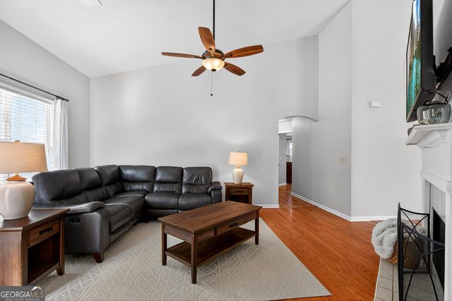 128 Meadowbrook Lane, Grantville, GA 30220