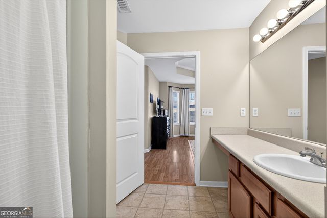 128 Meadowbrook Lane, Grantville, GA 30220