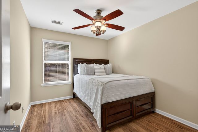 128 Meadowbrook Lane, Grantville, GA 30220