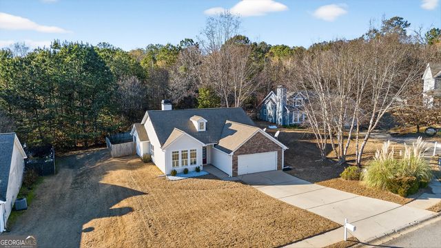 128 Meadowbrook Lane, Grantville, GA 30220