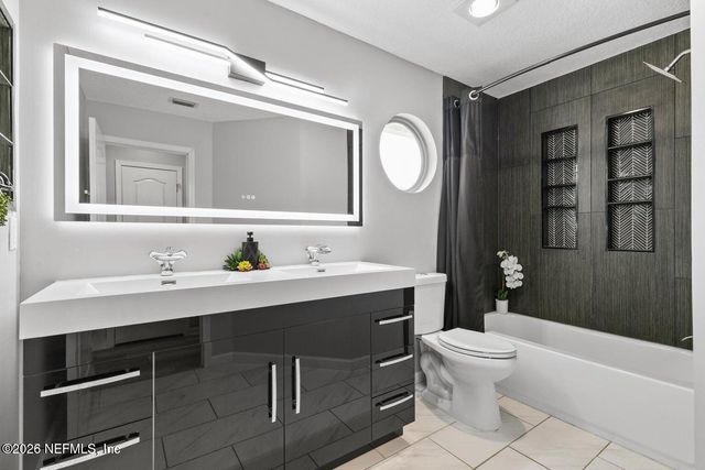 433 BIG TREE Road, Palm Valley, FL 32082