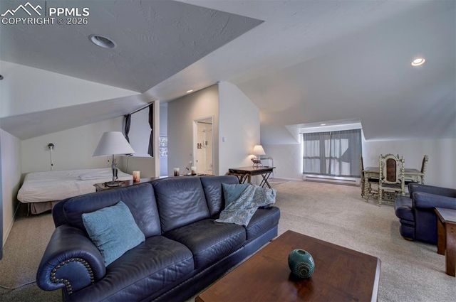 1905 Mesa Road, Colorado Springs, CO 80904