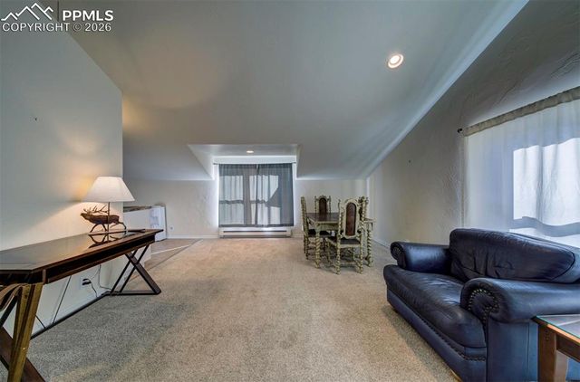 1905 Mesa Road, Colorado Springs, CO 80904