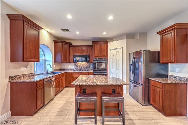 8148 Waltons Mill Court, Las Vegas, NV 89131