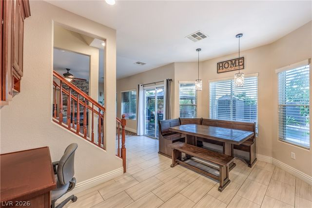 8148 Waltons Mill Court, Las Vegas, NV 89131