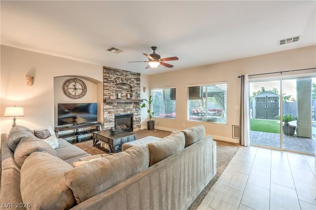 8148 Waltons Mill Court, Las Vegas, NV 89131