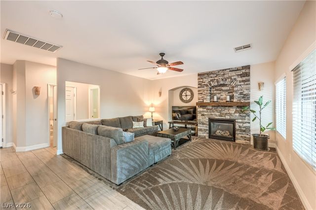 8148 Waltons Mill Court, Las Vegas, NV 89131