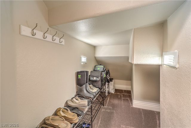 8148 Waltons Mill Court, Las Vegas, NV 89131