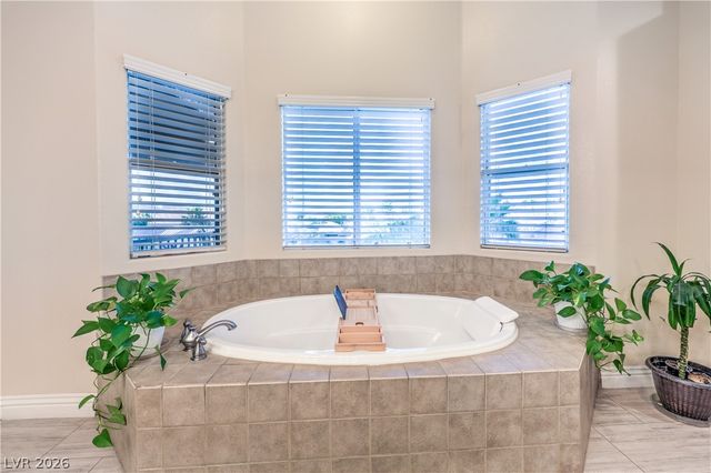 8148 Waltons Mill Court, Las Vegas, NV 89131