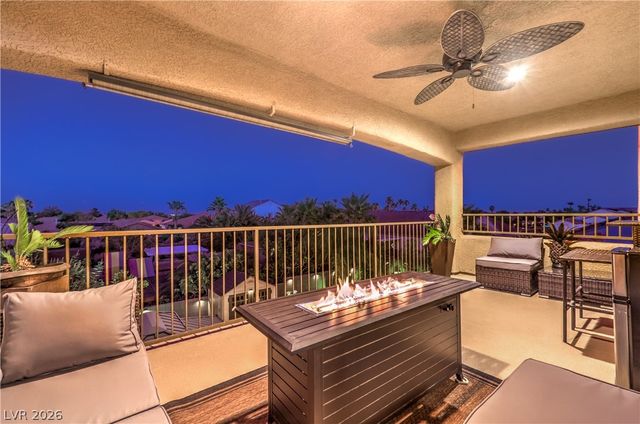 8148 Waltons Mill Court, Las Vegas, NV 89131