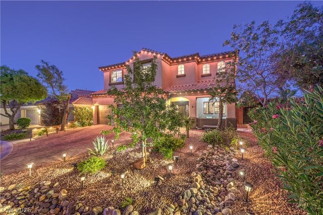 8148 Waltons Mill Court, Las Vegas, NV 89131