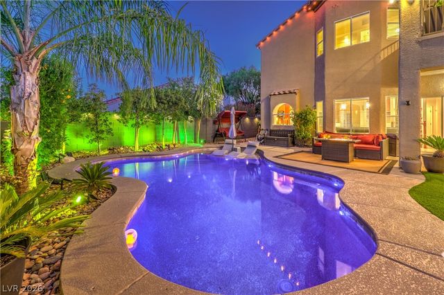 8148 Waltons Mill Court, Las Vegas, NV 89131