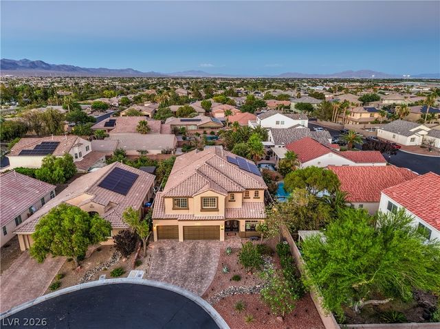 8148 Waltons Mill Court, Las Vegas, NV 89131