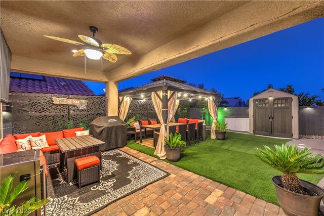 8148 Waltons Mill Court, Las Vegas, NV 89131
