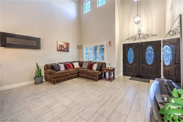 8148 Waltons Mill Court, Las Vegas, NV 89131