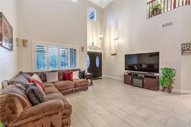 8148 Waltons Mill Court, Las Vegas, NV 89131